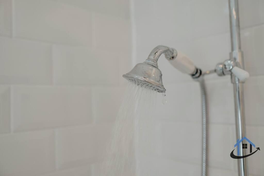 Indigo Snug - Gorgeous 2 Bed Flat In The Heart Of Кромер Экстерьер фото