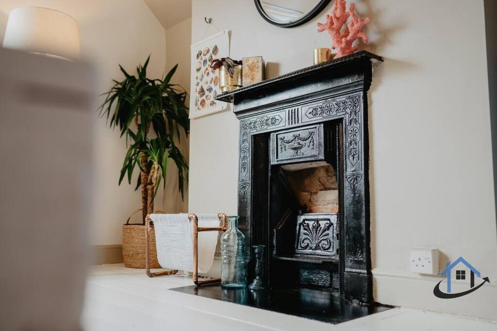 Indigo Snug - Gorgeous 2 Bed Flat In The Heart Of Кромер Экстерьер фото