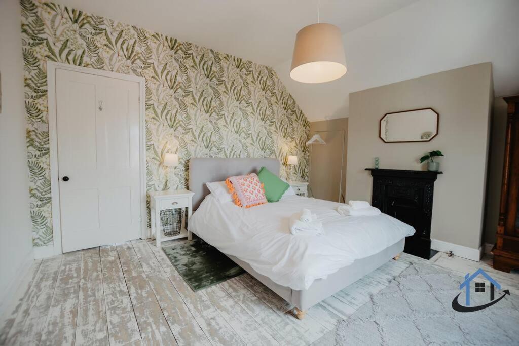 Indigo Snug - Gorgeous 2 Bed Flat In The Heart Of Кромер Экстерьер фото