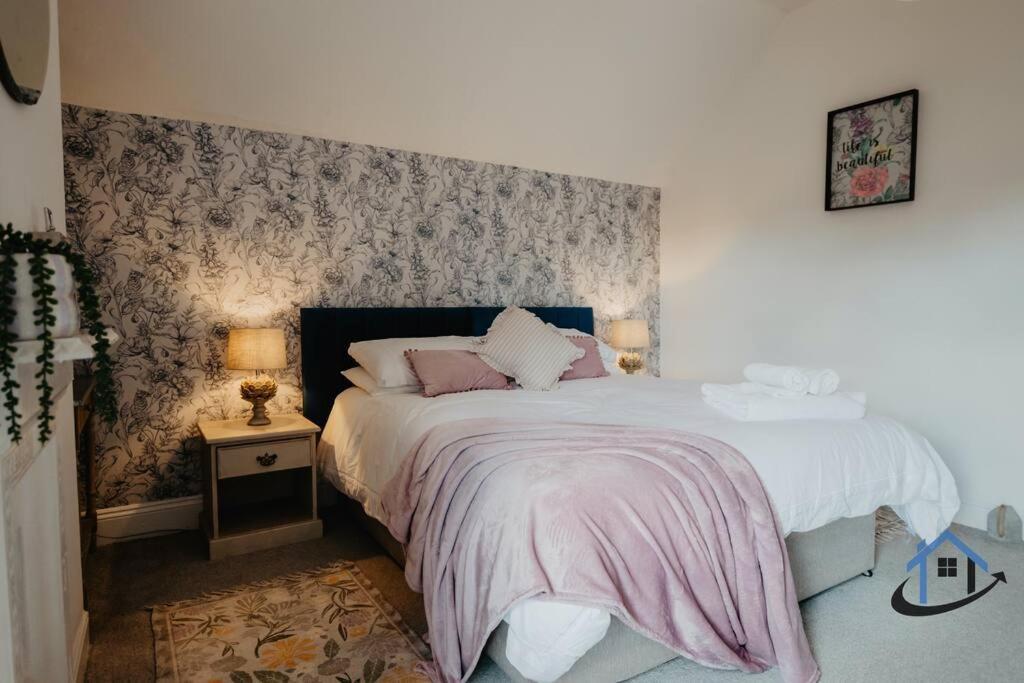 Indigo Snug - Gorgeous 2 Bed Flat In The Heart Of Кромер Экстерьер фото