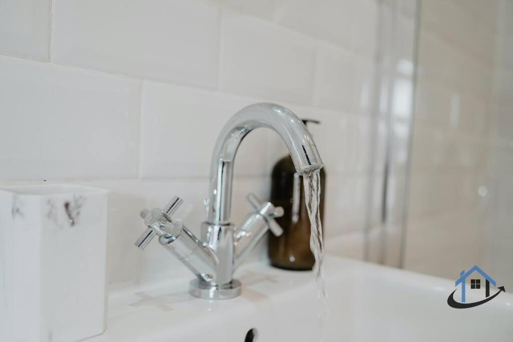 Indigo Snug - Gorgeous 2 Bed Flat In The Heart Of Кромер Экстерьер фото
