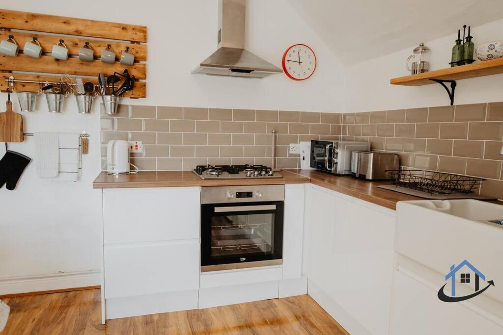 Indigo Snug - Gorgeous 2 Bed Flat In The Heart Of Кромер Экстерьер фото