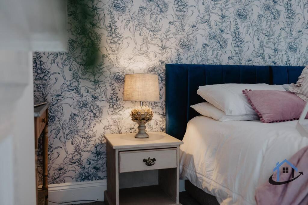 Indigo Snug - Gorgeous 2 Bed Flat In The Heart Of Кромер Экстерьер фото
